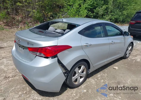 2013 Hyundai Elantra Gls z USA, uszkodzony, nr VIN 5NPDH4AE9DH223433